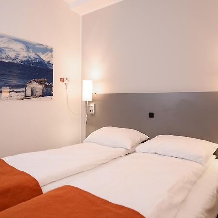 Pingvinhotellet Unn Tromso Exterior photo